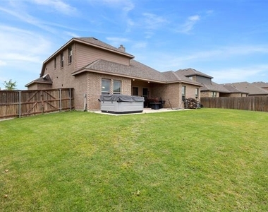 806 Summer Grove Drive - Photo Thumbnail 33