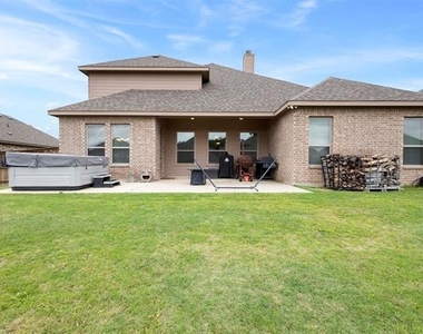 806 Summer Grove Drive - Photo Thumbnail 31