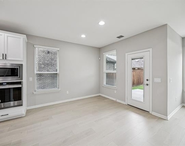 3409 Etta Terrace - Photo Thumbnail 7