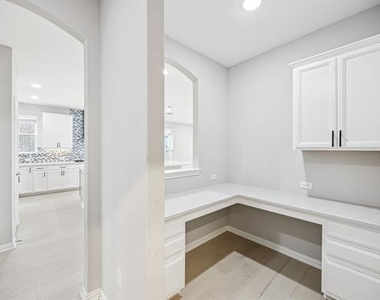 3409 Etta Terrace - Photo Thumbnail 13