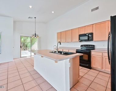 6893 W Firebird Drive - Photo Thumbnail 5