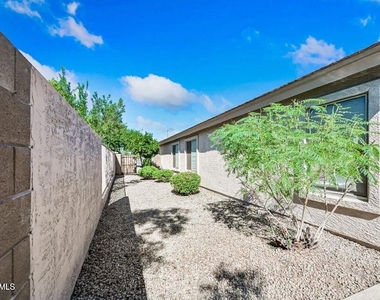 6893 W Firebird Drive - Photo Thumbnail 33
