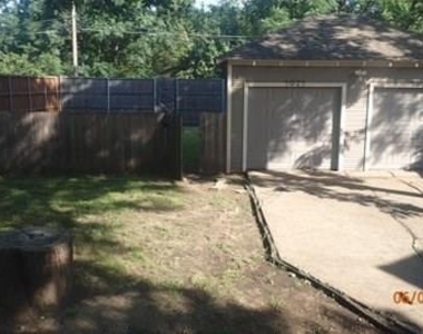 5925 Worth Street - Photo Thumbnail 9