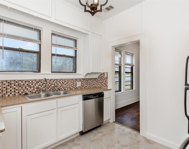 5925 Worth Street - Photo Thumbnail 15