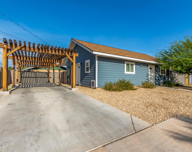 505 N 16th Avenue - Photo Thumbnail 1