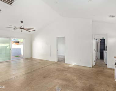 505 N 16th Avenue - Photo Thumbnail 5