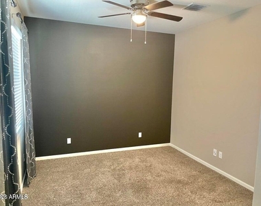 25236 N 106th Drive - Photo Thumbnail 31