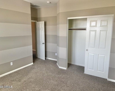 25236 N 106th Drive - Photo Thumbnail 23