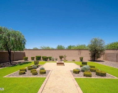 25236 N 106th Drive - Photo Thumbnail 35