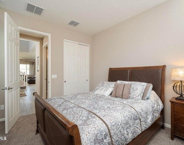 25236 N 106th Drive - Photo Thumbnail 9