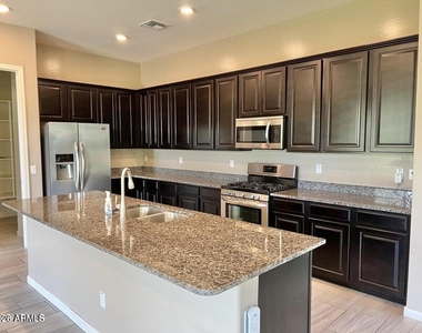 25236 N 106th Drive - Photo Thumbnail 5