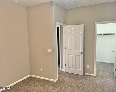 25236 N 106th Drive - Photo Thumbnail 32