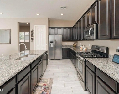 25236 N 106th Drive - Photo Thumbnail 6