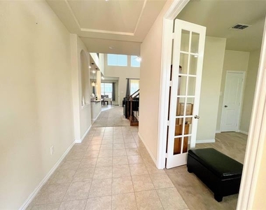 11513 Morrow Lane - Photo Thumbnail 3