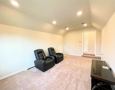 11513 Morrow Lane - Photo Thumbnail 18