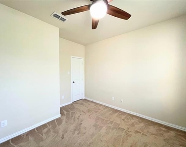11513 Morrow Lane - Photo Thumbnail 16