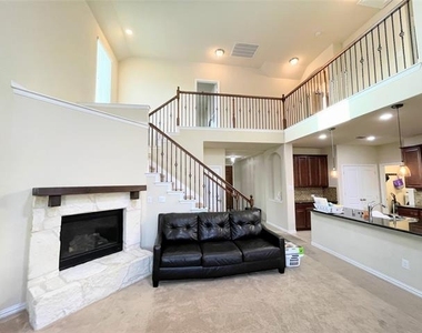 11513 Morrow Lane - Photo Thumbnail 6