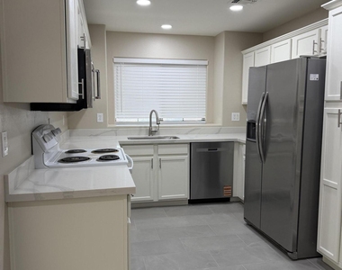 17737 W Hearn Road - Photo Thumbnail 1