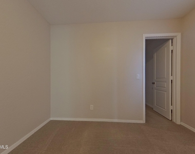 1447 S 231st Lane - Photo Thumbnail 7