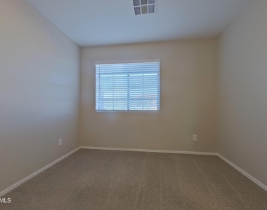 1447 S 231st Lane - Photo Thumbnail 9