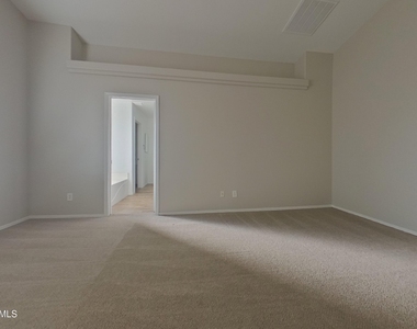 1447 S 231st Lane - Photo Thumbnail 5