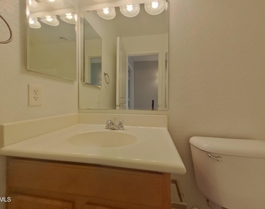 1447 S 231st Lane - Photo Thumbnail 10