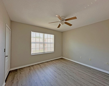 152 Sw Peacock Boulevard - Photo Thumbnail 8
