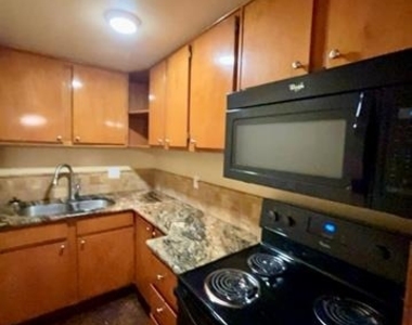 625 Redbud Lane - Photo Thumbnail 2
