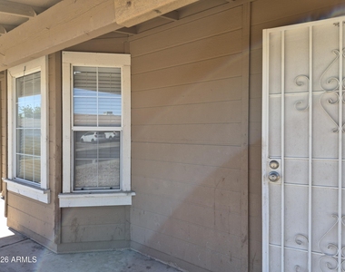 108 W Topeka Drive - Photo Thumbnail 20