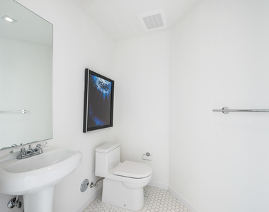 401 N Birch Road - Photo Thumbnail 5