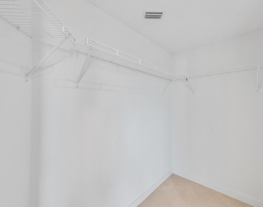 401 N Birch Road - Photo Thumbnail 26