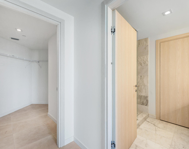 401 N Birch Road - Photo Thumbnail 25