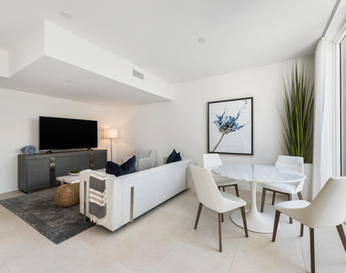 401 N Birch Road - Photo Thumbnail 13