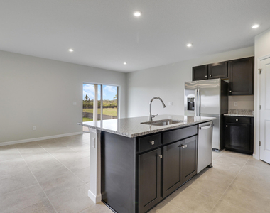 15404 Sw American Street - Photo Thumbnail 4