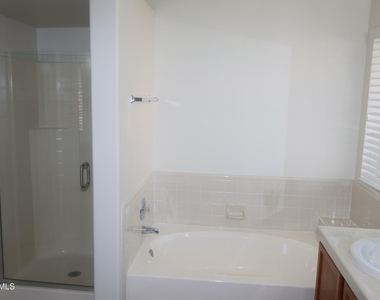 7629 W Kristal Way - Photo Thumbnail 43