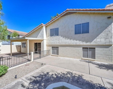 7629 W Kristal Way - Photo Thumbnail 23