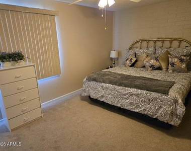 10007 W Clair Drive - Photo Thumbnail 27
