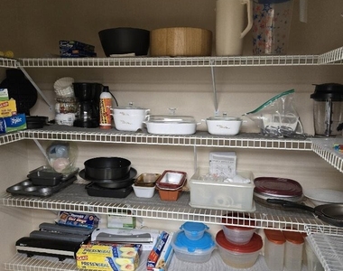 10007 W Clair Drive - Photo Thumbnail 7