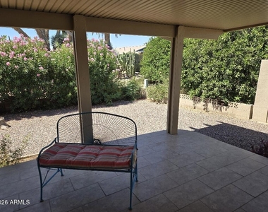 10007 W Clair Drive - Photo Thumbnail 15