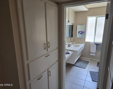 10007 W Clair Drive - Photo Thumbnail 24