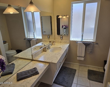10007 W Clair Drive - Photo Thumbnail 26