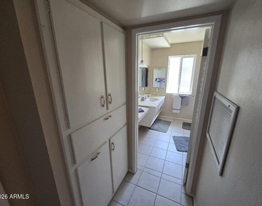 10007 W Clair Drive - Photo Thumbnail 23