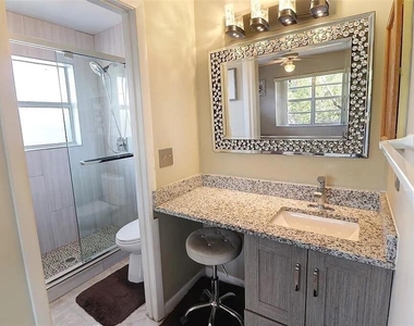 3246 Nw 102nd Terrace - Photo Thumbnail 6