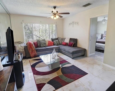 3246 Nw 102nd Terrace - Photo Thumbnail 10
