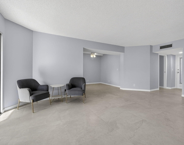 3590 Via Poinciana - Photo Thumbnail 22