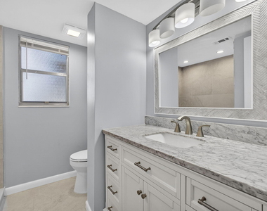 3590 Via Poinciana - Photo Thumbnail 43