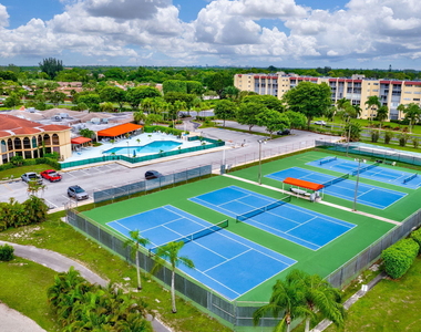 3590 Via Poinciana - Photo Thumbnail 46