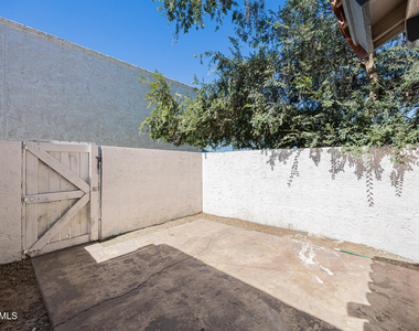 5214 N 42nd Parkway - Photo Thumbnail 19