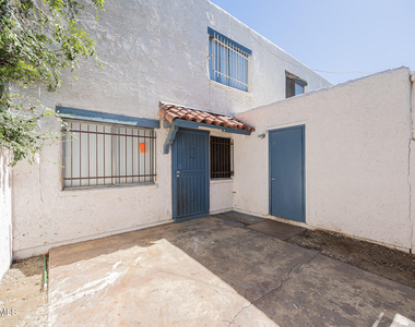 5214 N 42nd Parkway - Photo Thumbnail 17