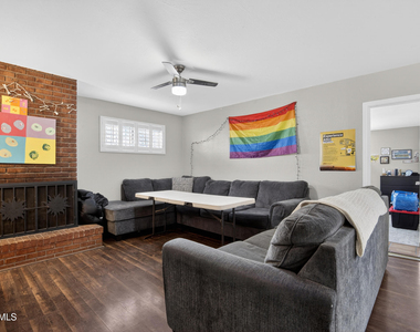 123 E Erie Drive - Photo Thumbnail 13